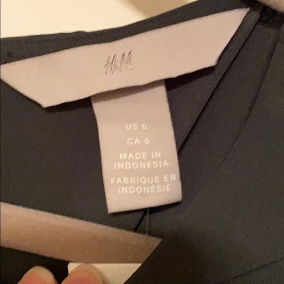 Dress - Picture 5 of 10